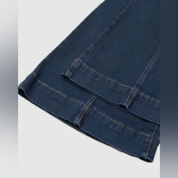 Button Up High Rise Flare Jeans - Picture 5 of 5